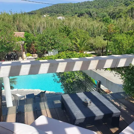 Petra Bianca A 10mn A Pied Du Port De Piscine Chauffee Privee 6 5 Sdb 12 Pers Villa *
