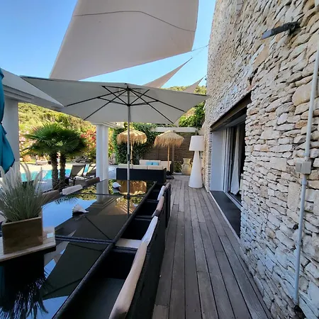Villa Petra Bianca A 10mn A Pied Du Port De Piscine Chauffee Privee 6 5 Sdb 12 Pers Bonifacio (Corsica)