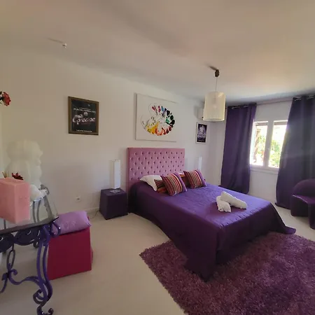 Petra Bianca A 10mn A Pied Du Port De Piscine Chauffee Privee 6 5 Sdb 12 Pers Villa *