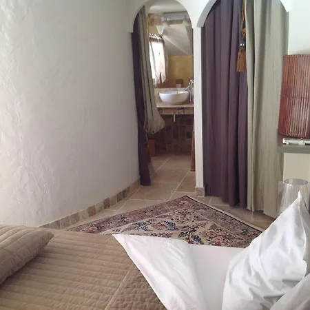 Villa Petra Bianca A 10mn A Pied Du Port De Piscine Chauffee Privee 6 5 Sdb 12 Pers