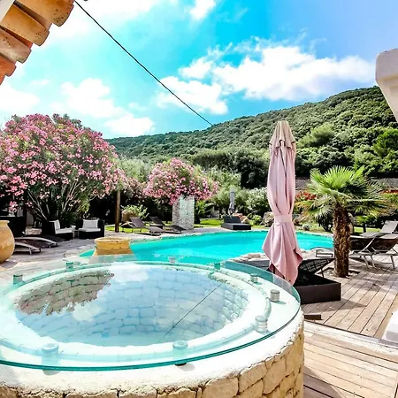 Petra Bianca A 10mn A Pied Du Port De Piscine Chauffee Privee 6 5 Sdb 12 Pers * Bonifacio (Corsica)