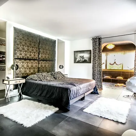 Villa Petra Bianca A 10mn A Pied Du Port De Piscine Chauffee Privee 6 5 Sdb 12 Pers *